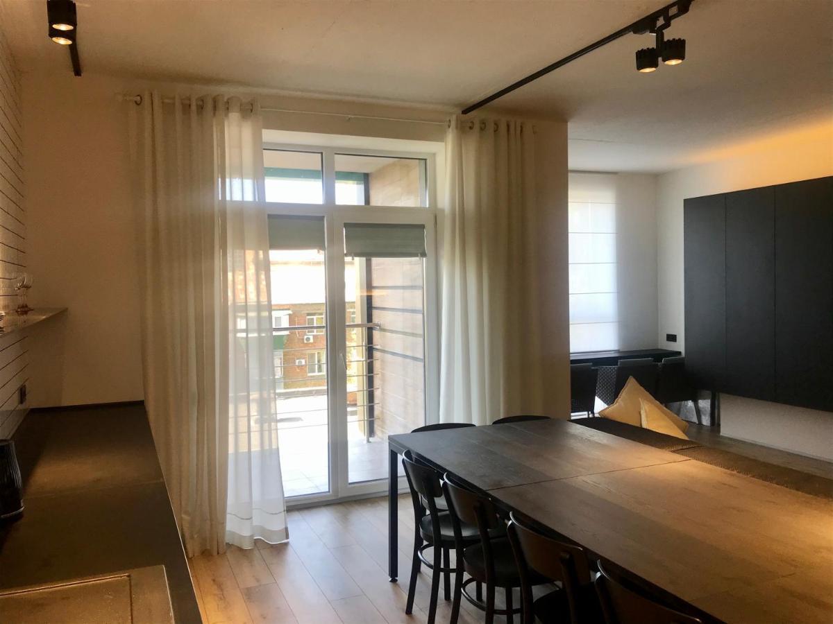 Stylish 1 Bedroom Studio Near Most City Днепър Екстериор снимка