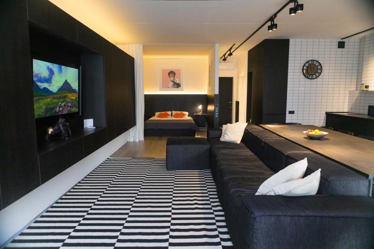 Stylish 1 Bedroom Studio Near Most City Днепър Екстериор снимка