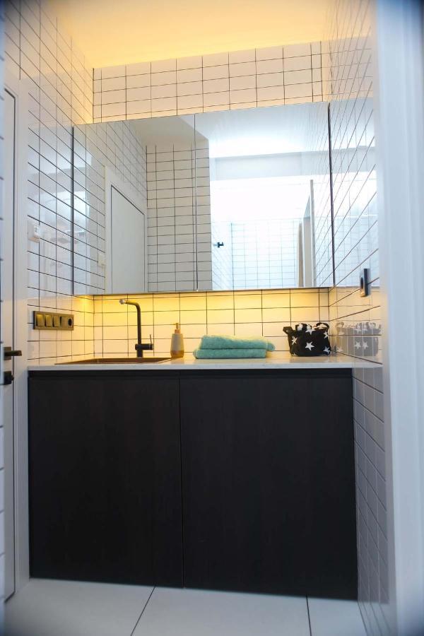 Stylish 1 Bedroom Studio Near Most City Днепър Екстериор снимка
