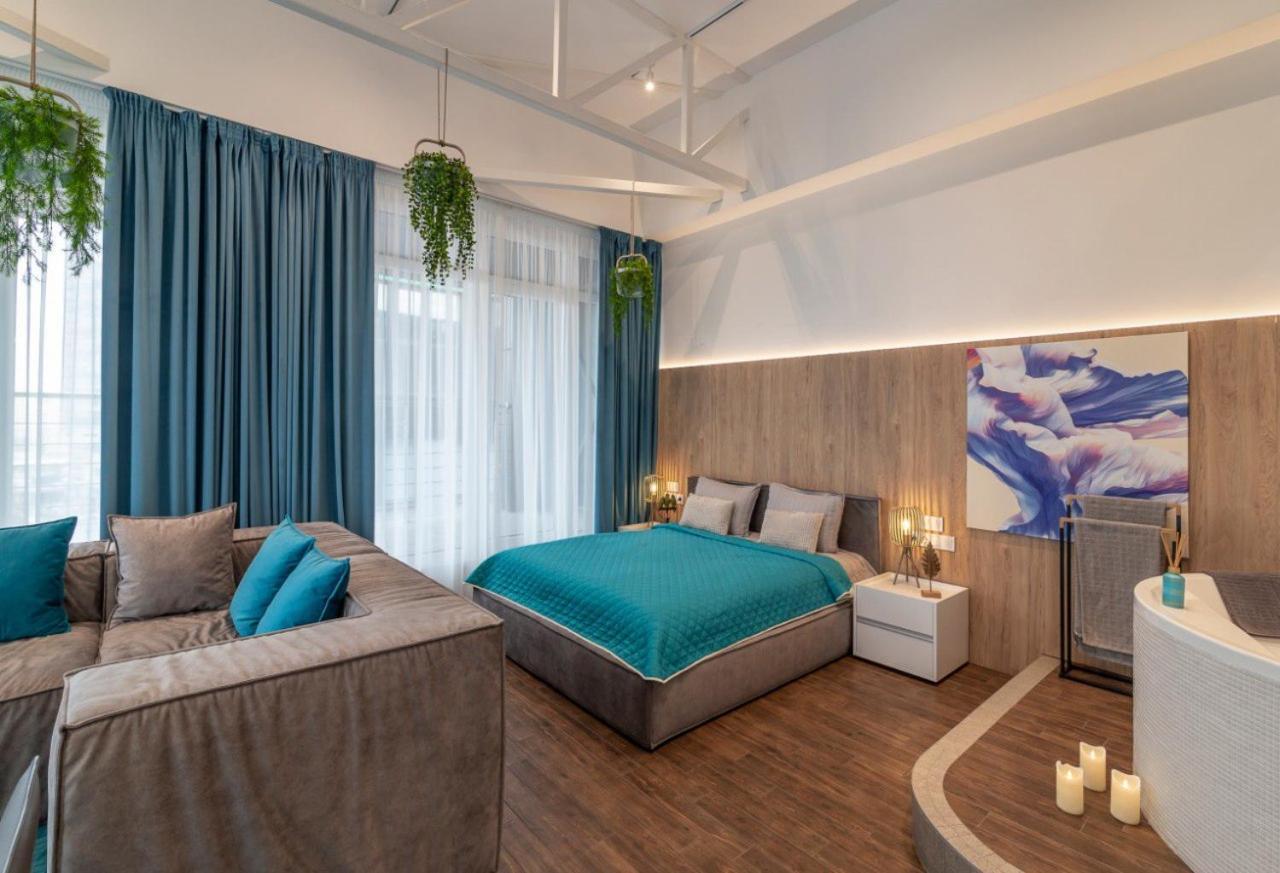 Stylish 1 Bedroom Studio Near Most City Днепър Екстериор снимка