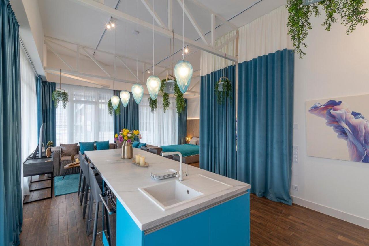 Stylish 1 Bedroom Studio Near Most City Днепър Екстериор снимка