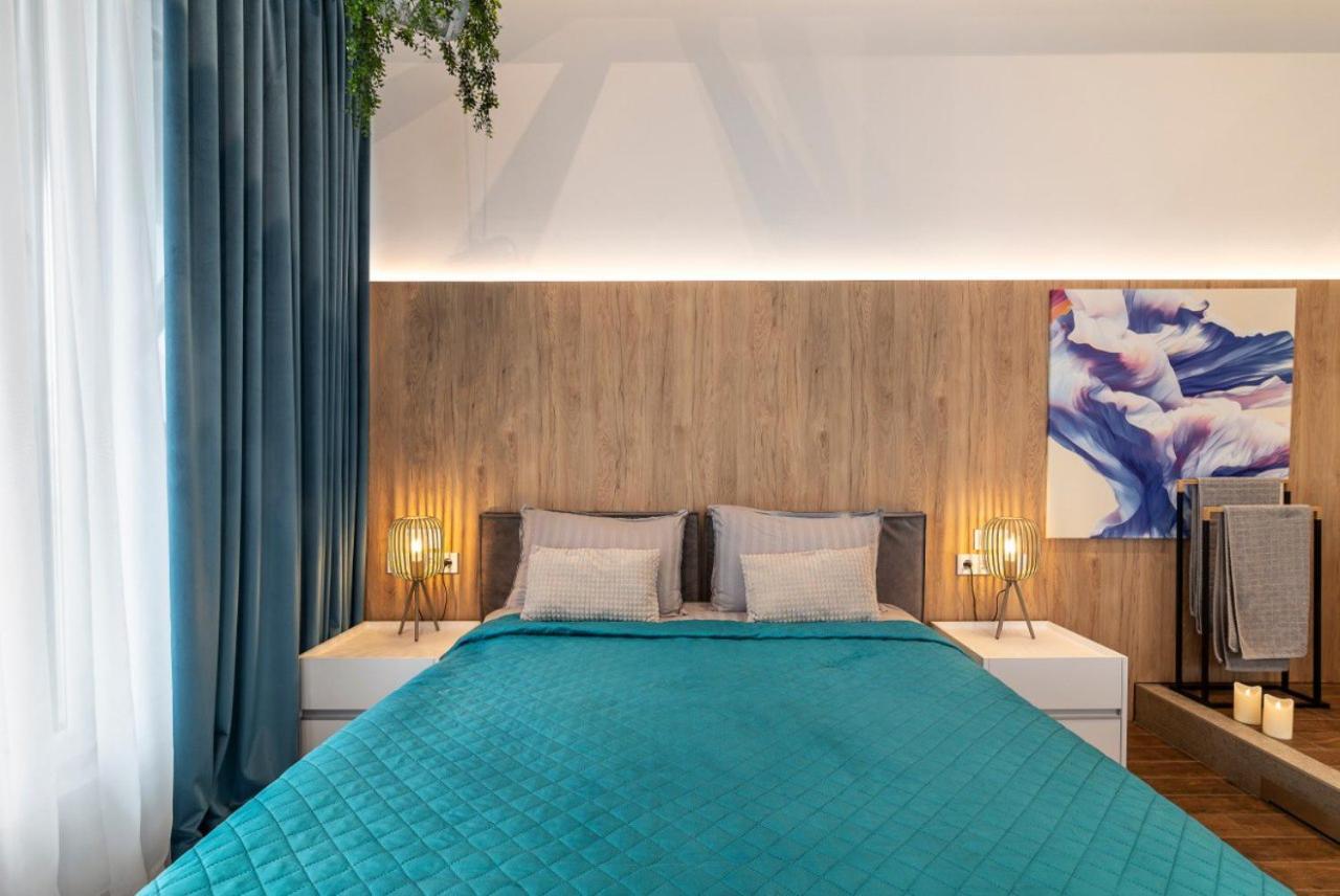 Stylish 1 Bedroom Studio Near Most City Днепър Екстериор снимка
