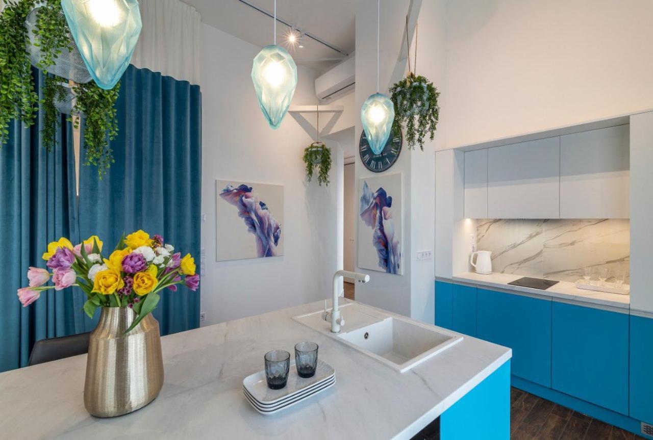Stylish 1 Bedroom Studio Near Most City Днепър Екстериор снимка