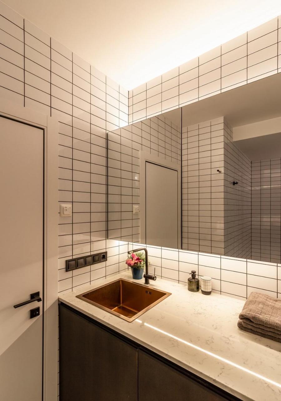 Stylish 1 Bedroom Studio Near Most City Днепър Екстериор снимка