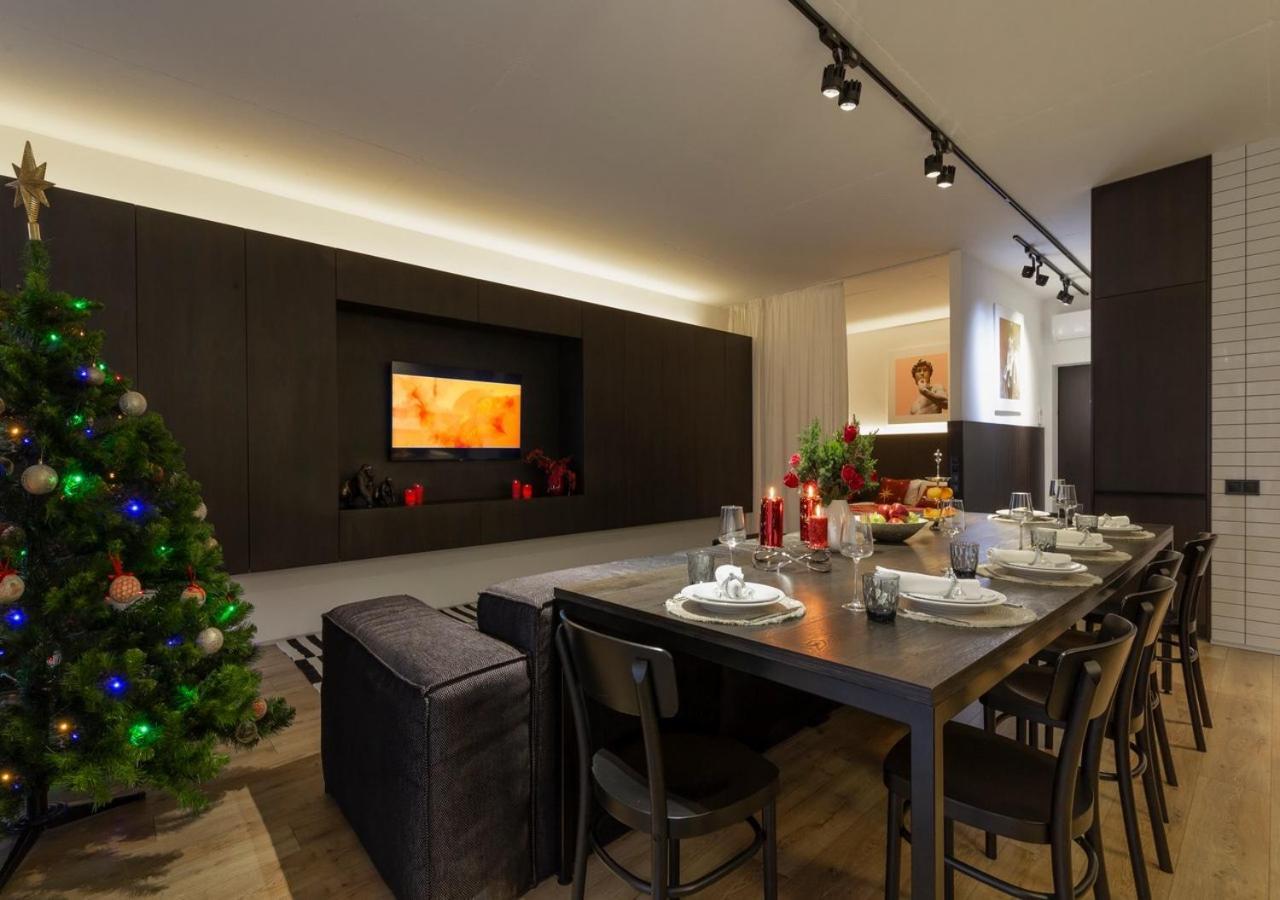 Stylish 1 Bedroom Studio Near Most City Днепър Екстериор снимка